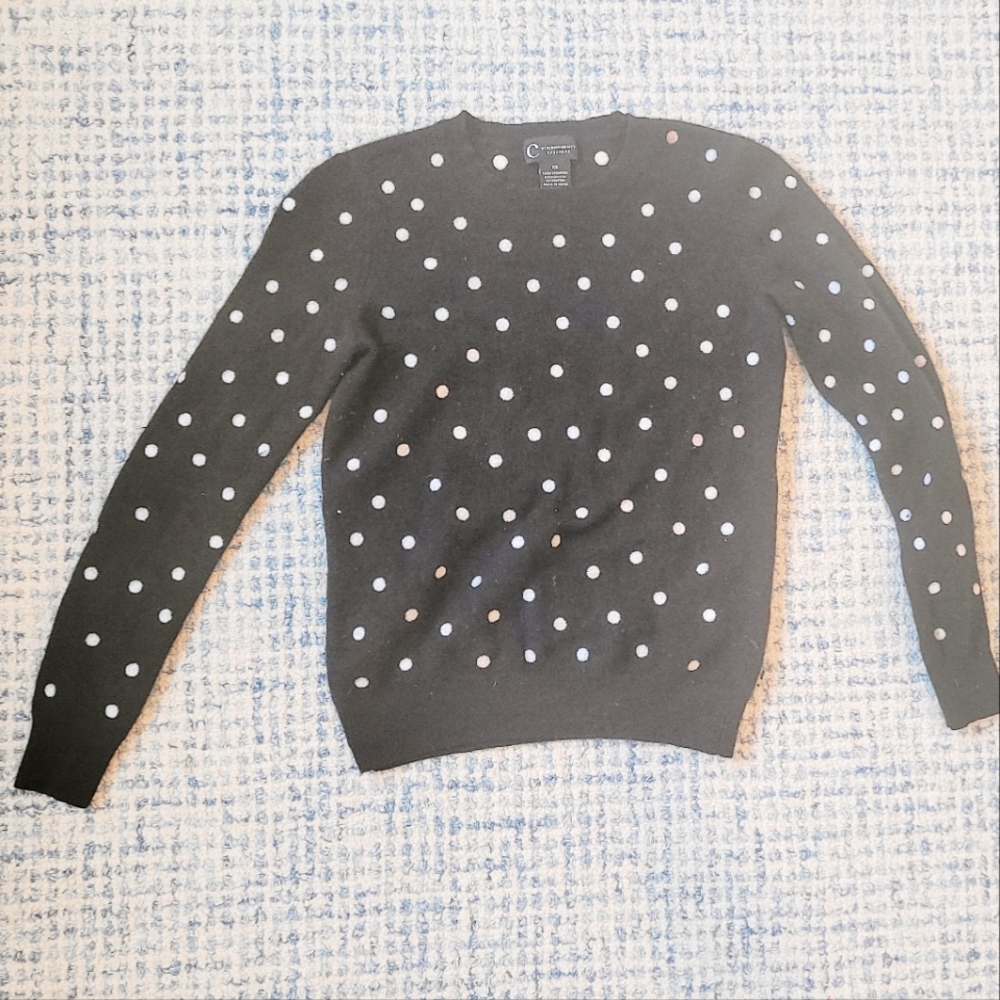 100% Cashmere sweater C by Bloomingdale's